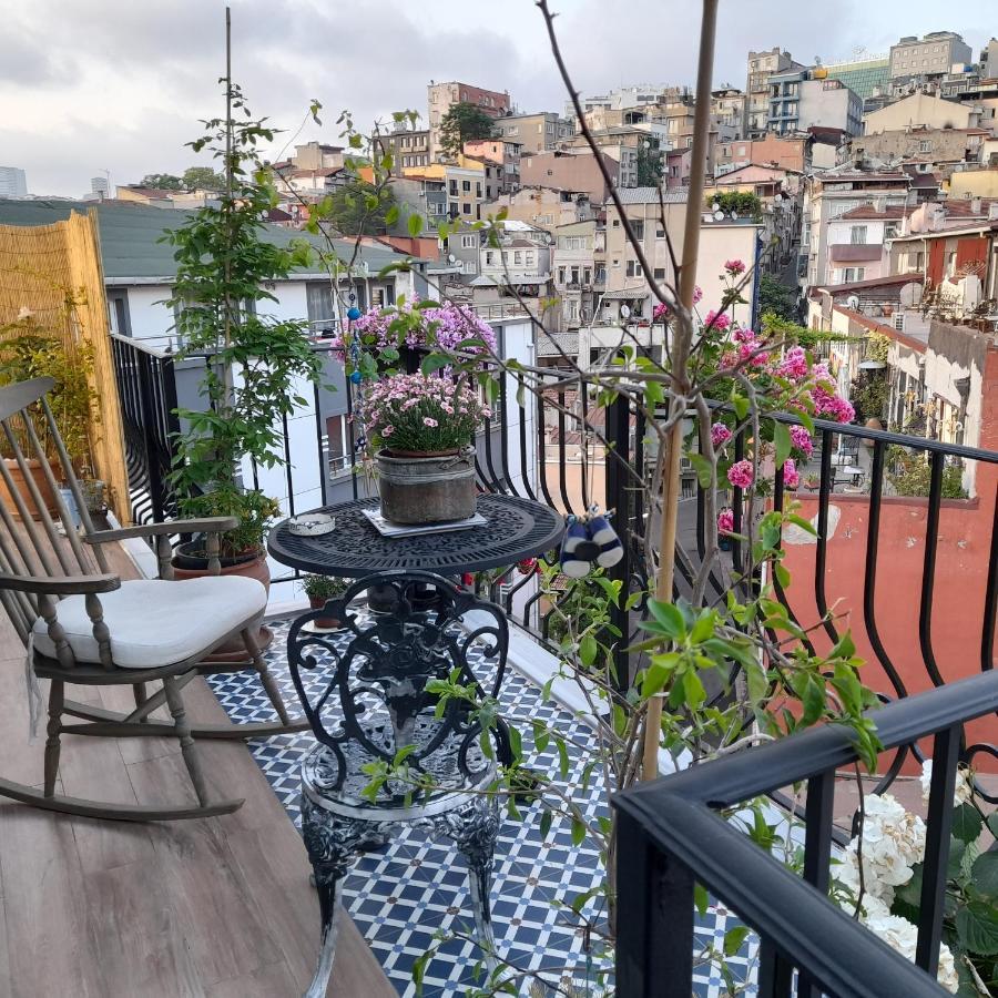 The White Swan Suites Beyoglu Стамбул Экстерьер фото