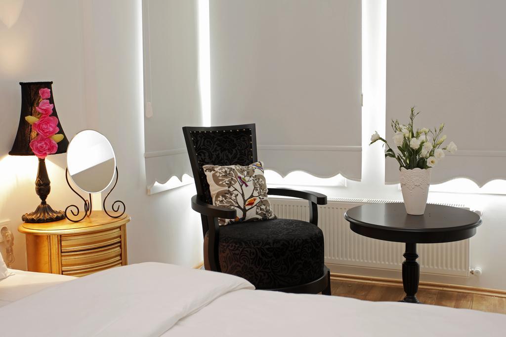 The White Swan Suites Beyoglu Стамбул Номер фото